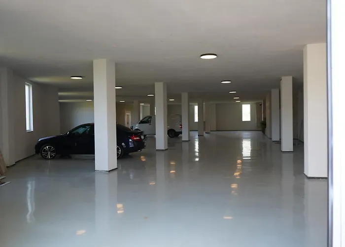 ホテル Leo Kukës