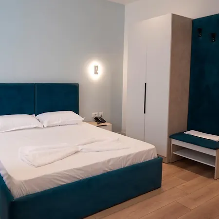 Hotel Leo