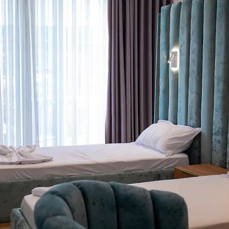 Hotel Leo *