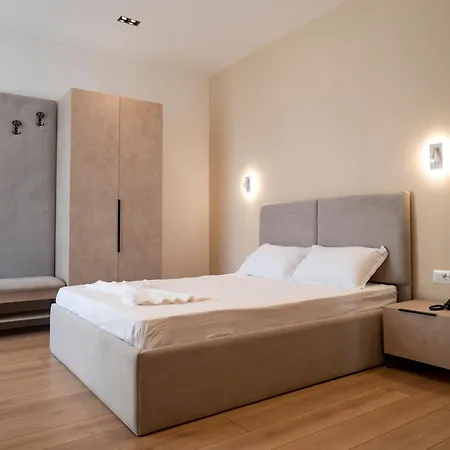 Hotel Leo *