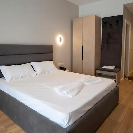 Hotel Leo