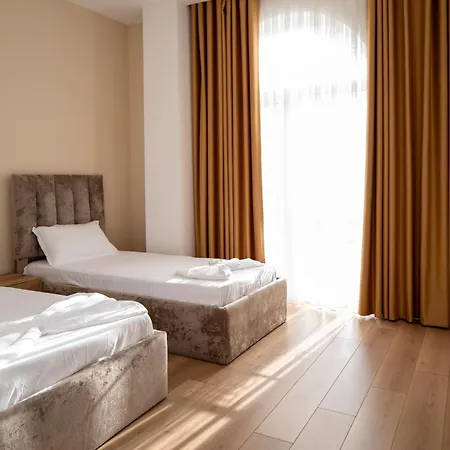 Hotel Leo